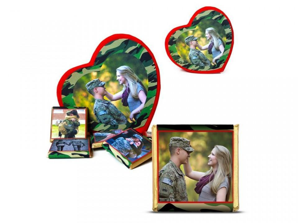 Askere Hediye Kalp Kutuda Çikolata