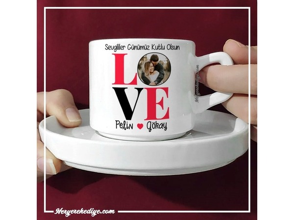 Sevgiliye Hediye LOVE Yazılı Fotoğraflı Çay Fincanı