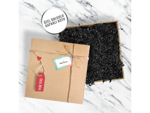 (20cm x 20cm x 9cm) İçi Dolgulu Özel Hediye Kutusu + Hediye Notu