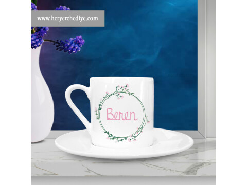 pembe çiçekli İsimli kahve fincanı